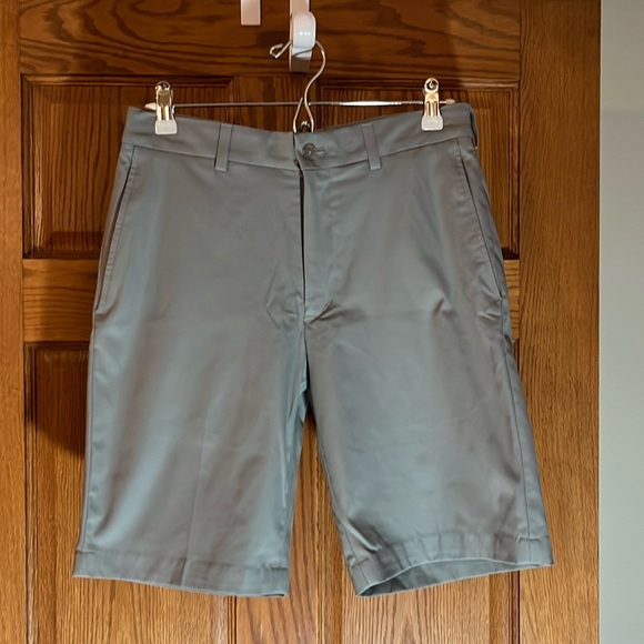 Walter Hagen Mens grey 10” golf shorts, 30W - Picture 1 of 6